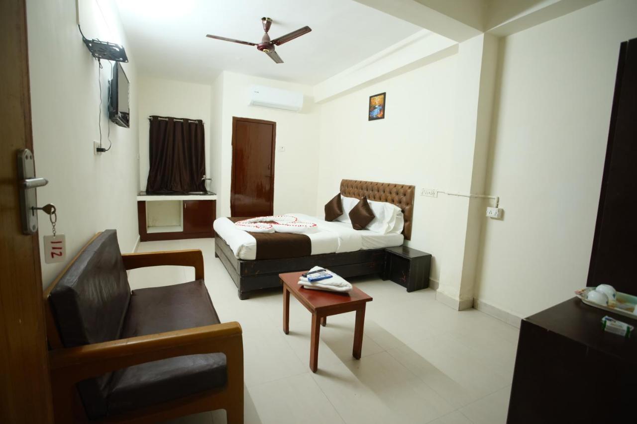 Ganesh Guest House Csennai Kültér fotó