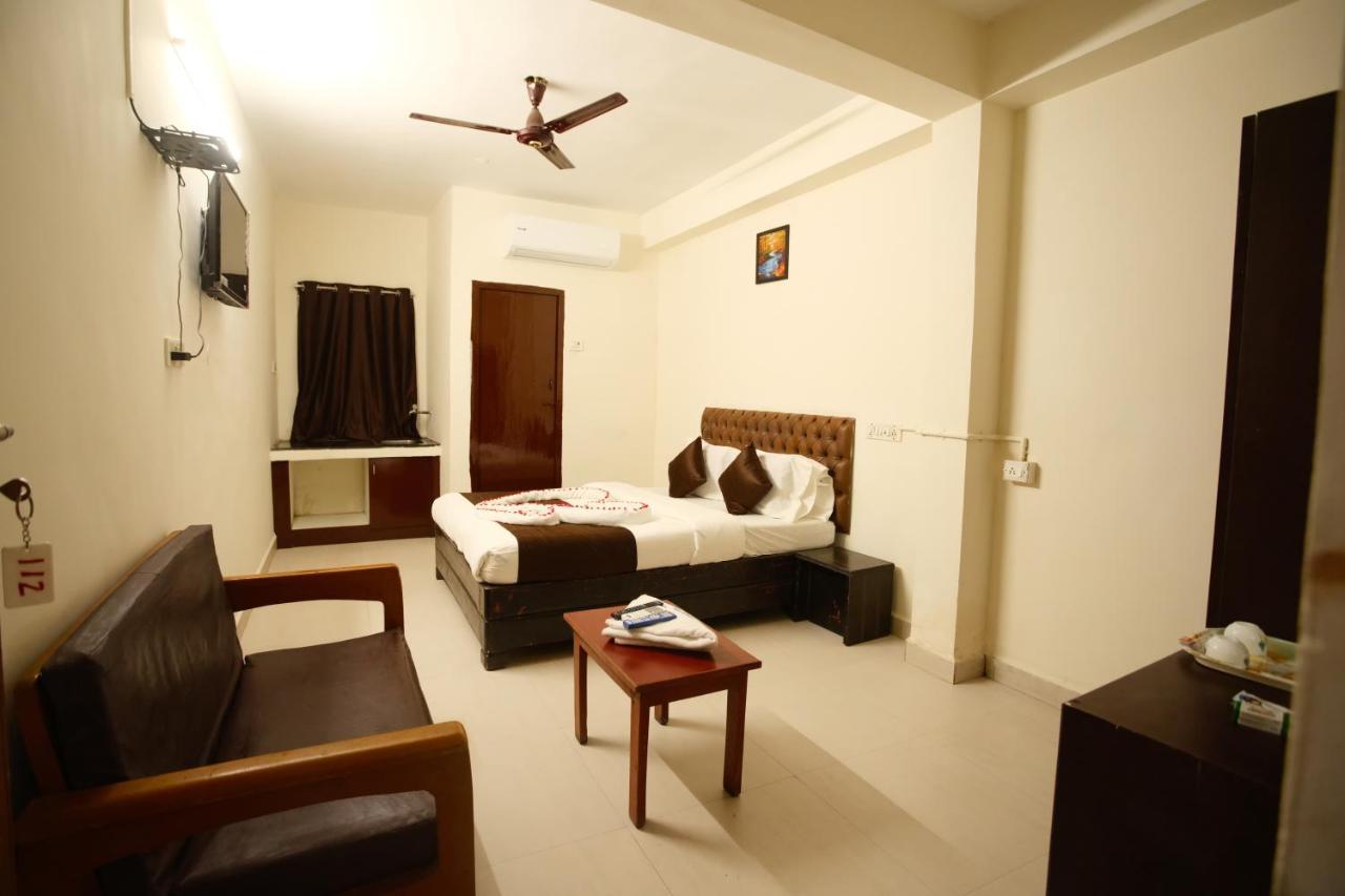 Ganesh Guest House Csennai Kültér fotó